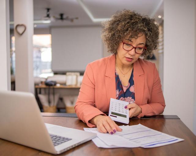 Financial and Legal Preparation for Moving Senior Parents into Assisted Living